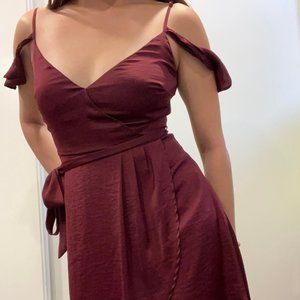 Burgundy Shoulder Cut Out Flowy Dress Sexy size small